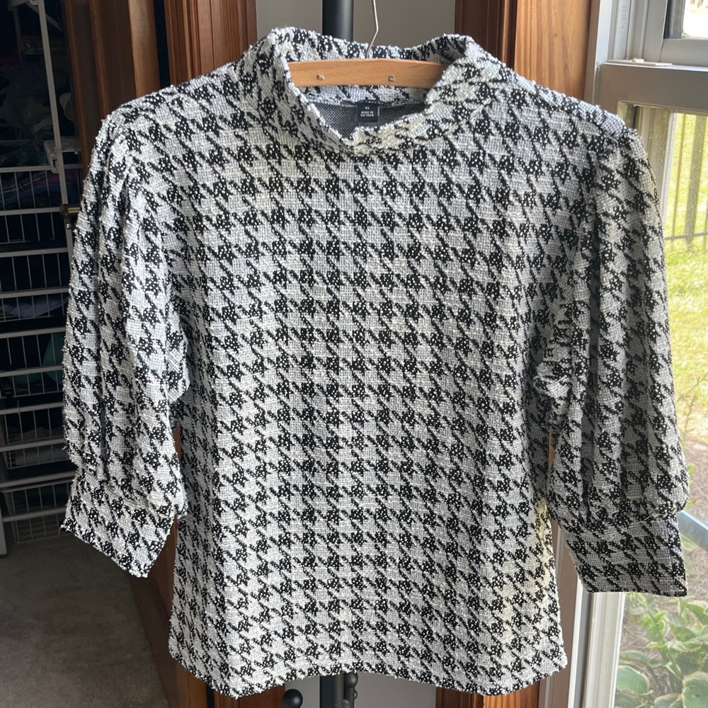 Ann Taylor Monochrome Houndstooth Knit